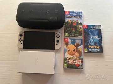 Nintendo Switch OLED bianco