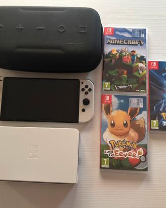 Nintendo Switch OLED bianco