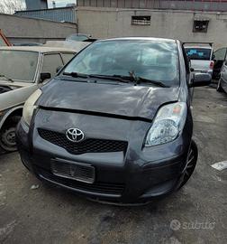 RICAMBI USATI AUTO TOYOTA Yaris Serie 1KRFE Benzin