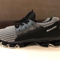 Scarpe n.43 stretto, bene per un 42