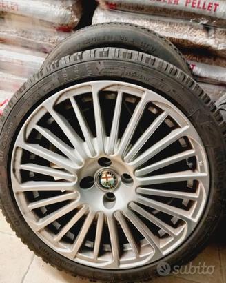 Cerchi in lega Alfa Romeo + 4 pneumatici – 17”