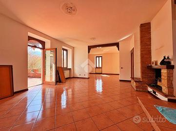 CASA SEMINDIPENDENTE A GUALDO TADINO