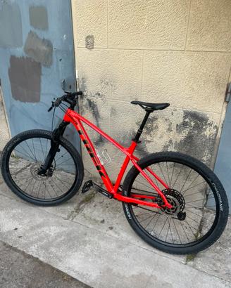 MTB trek x-caliber 8