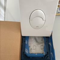 Pulsantiera Grohe per cassetta scarico a muro