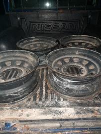 Cerchi scampanati 6 fori r16