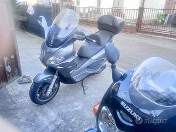 Piaggio X9 500