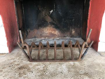 Brucia porta legno caminetto