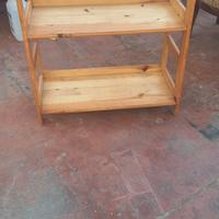 Libreria piccola in legno