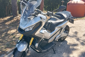 X-adv 750
