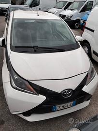 Toyota Aygo 1.0 VVT-i 69 CV 3 porte x-cool