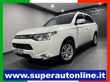 Mitsubishi Outlander 2.2 DI-D 4WD Intense UNICO PR