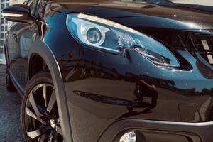 Peugeot 2008 GT line Black matt 131cv