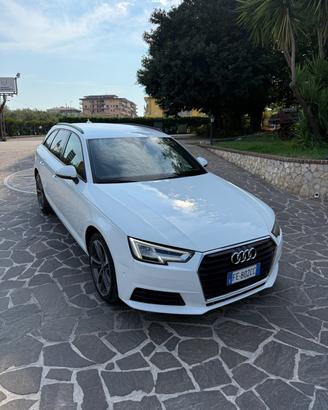 Audi A4 Avant 2.0 TDI 150 CV ultra Business Sport