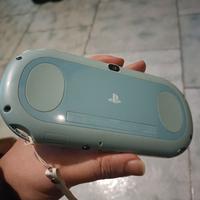 PS vita nuovissima con 5 giochi