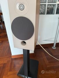 Focal 806 chora + stand
