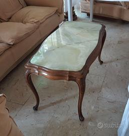 Tavolino con ripiano in marmo