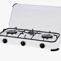 Cucina tre fuochi nuova.