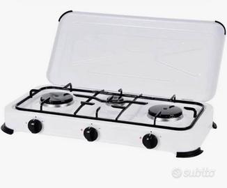 Cucina tre fuochi nuova.