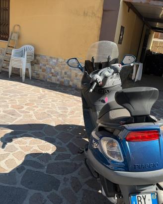 Piaggio x9 200 evolution