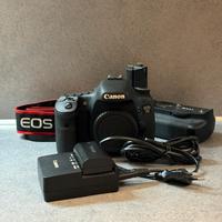 Canon EOS 7D + Battery Grip