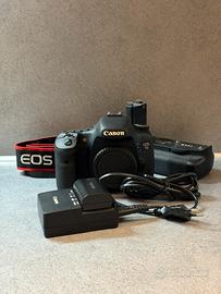 Canon EOS 7D + Battery Grip