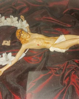 Antico capezzale di Cristo in croce