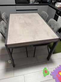 Tavolo cucina + 4 sedie