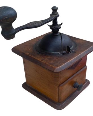 Macinacaffe’ manuale antico.