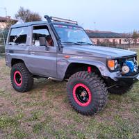 TOYOTA LAND CRUISER LJ70 