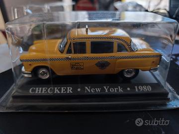 4 modellini auto taxi / forze dell'ordine  1:43