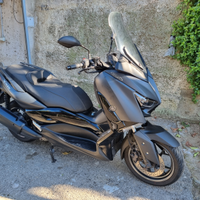 Yamaha X-Max 300 iron max