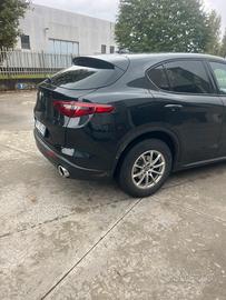 Stelvio Q4 2.2 180CV