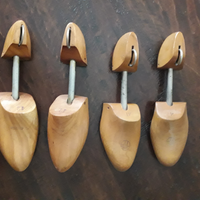 Forme da scarpe in legno vecchie