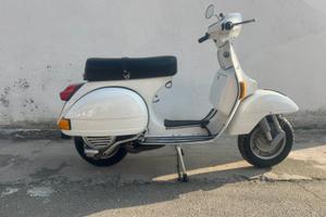 Vespa p200e