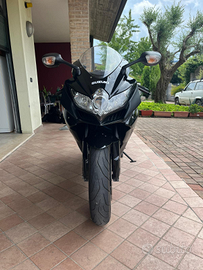 Suzuki GSX R 750