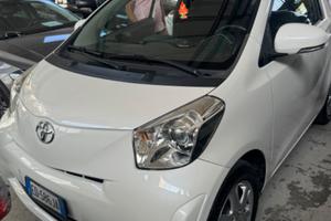 TOYOTA iQ - 2010