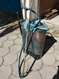 Antica pompa per il ramato in rame e ottone