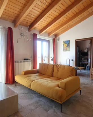 Appartamento di 97 m² con 3 locali e box auto a Co