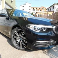 BMW 530d xDrive Touring INDIVIDUAL Pelle-Tetto-HUp