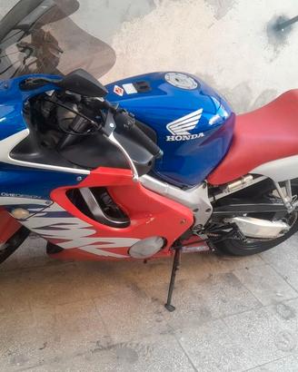Honda CBR 600 F