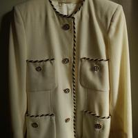 Completo sartoriale giacca e tubino stile Chanel