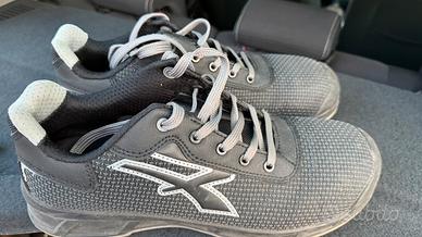 SCARPE U-POWER TAGL.44