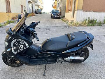 YAMAHA TMAX