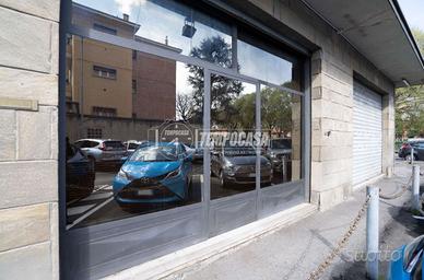 Negozio in Via Dell'Arcoveggio