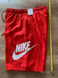 Pantaloncini NIKE nuovi con cartellino