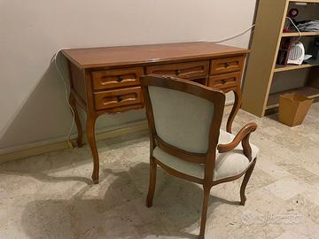 SCRIVANIA CON SEDIA CLASSICA