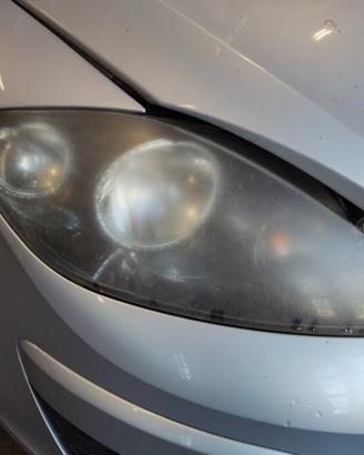 Proiettore destro SEAT ALTEA XL del 2011