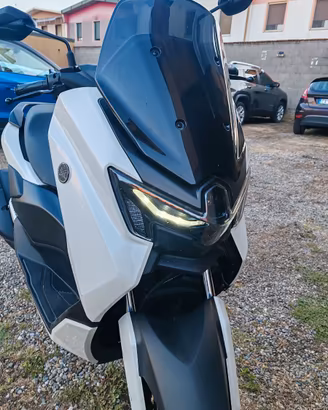 Scooter Yamaha NMax 125