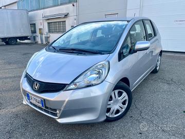 Honda Jazz 1.2benz 2013 95.000km per neopatentati