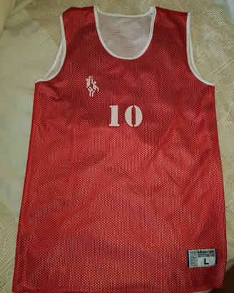 Due canottiere da basket